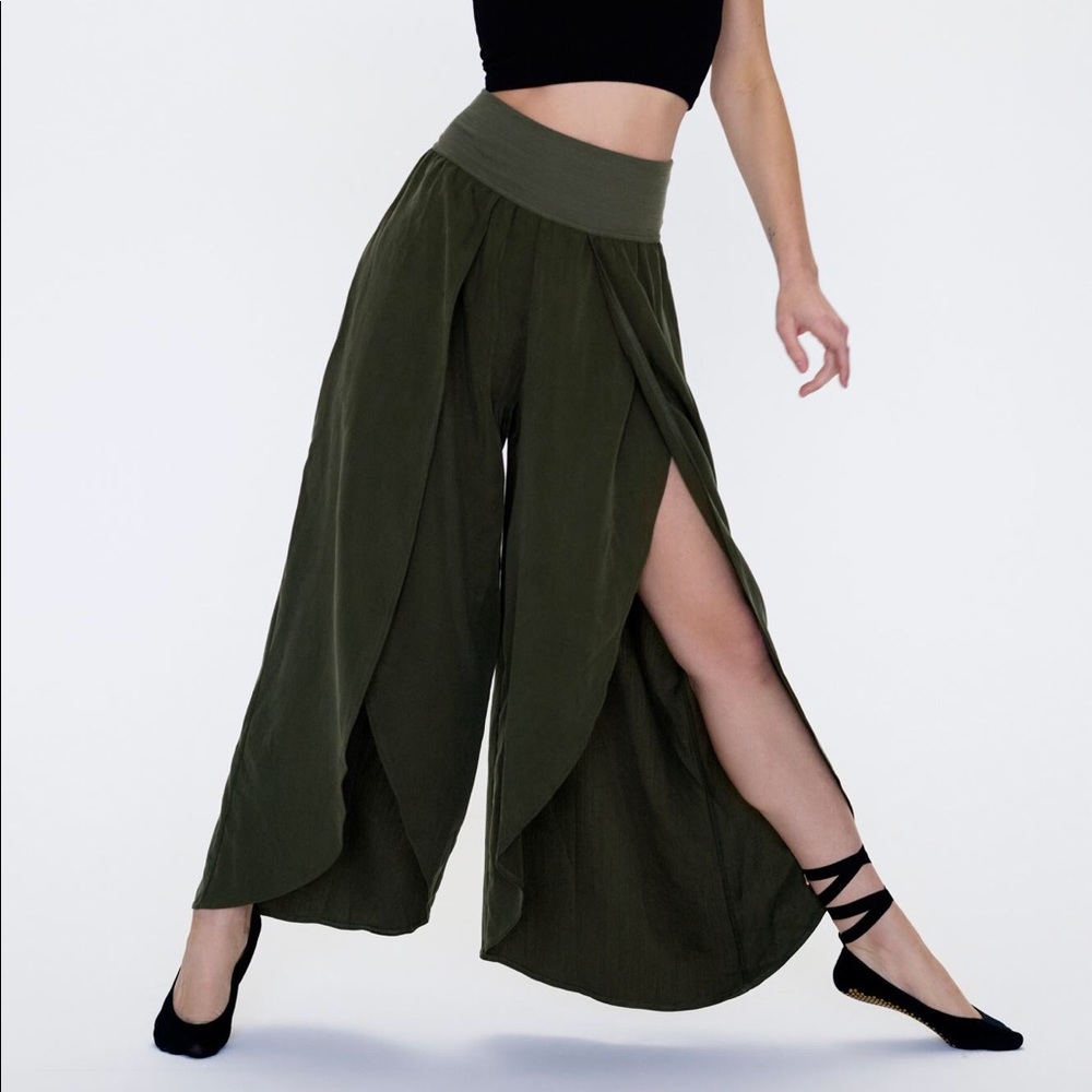 (SOLD) FP Movement Chica Lyrical Flow Pant - Picture 2 of 7